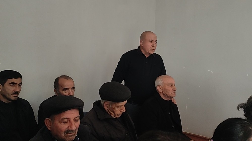 Seymur Orucov Ağstafanın Pirili və Sadıqlı kəndlərində növbəti dəfə vətəndaşları dinləyib